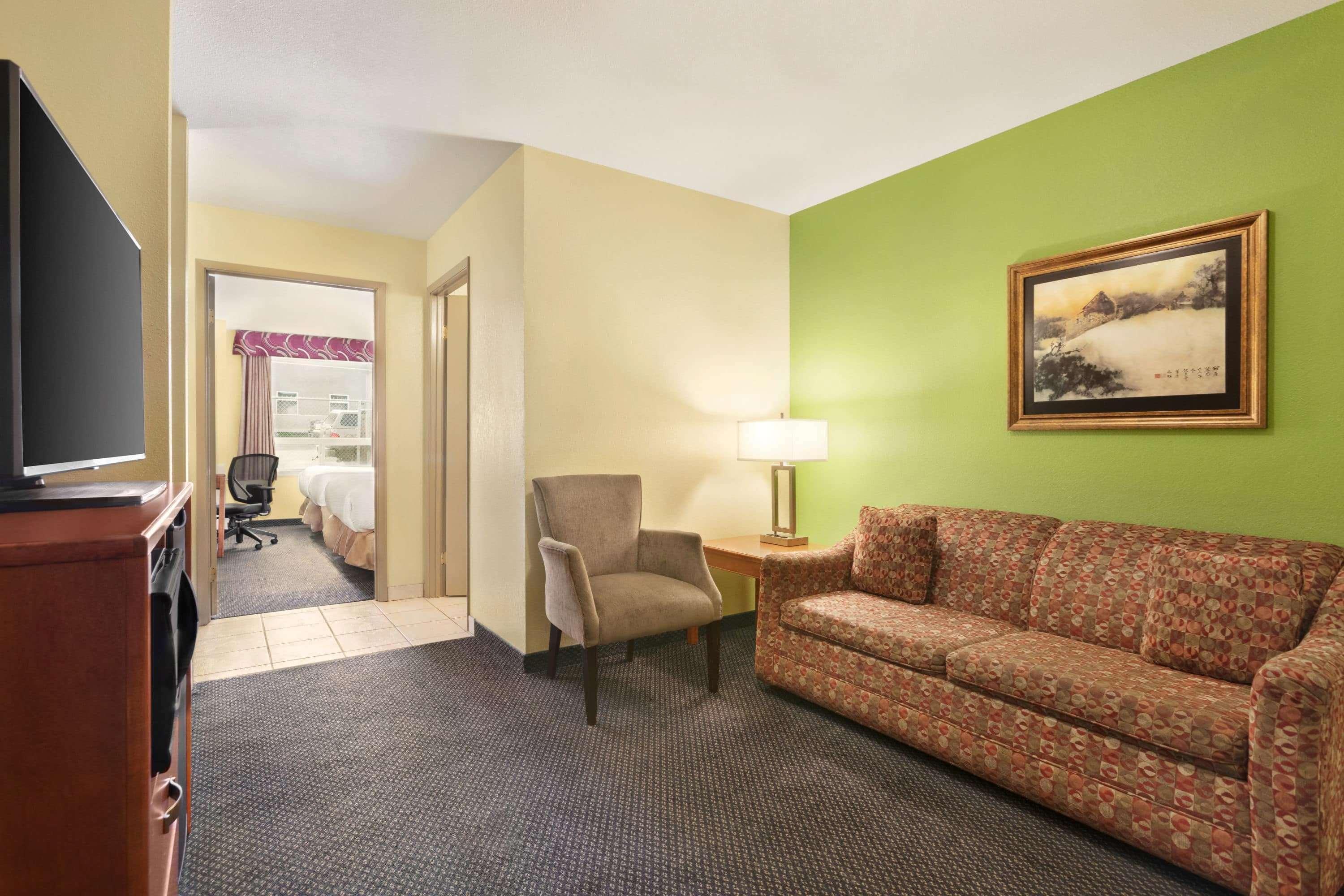 Days Inn & Suites By Wyndham Thompson Eksteriør billede