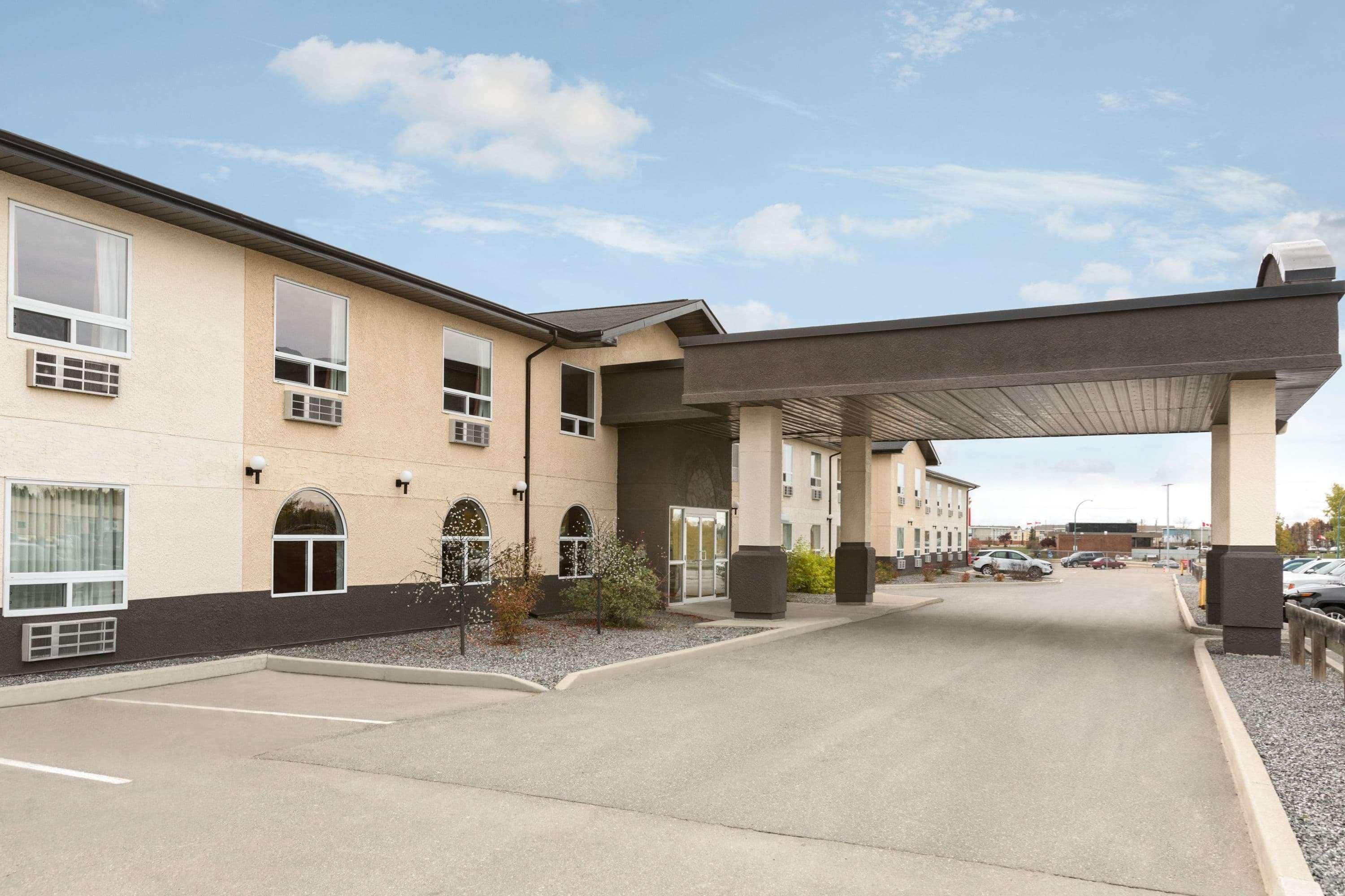 Days Inn & Suites By Wyndham Thompson Eksteriør billede