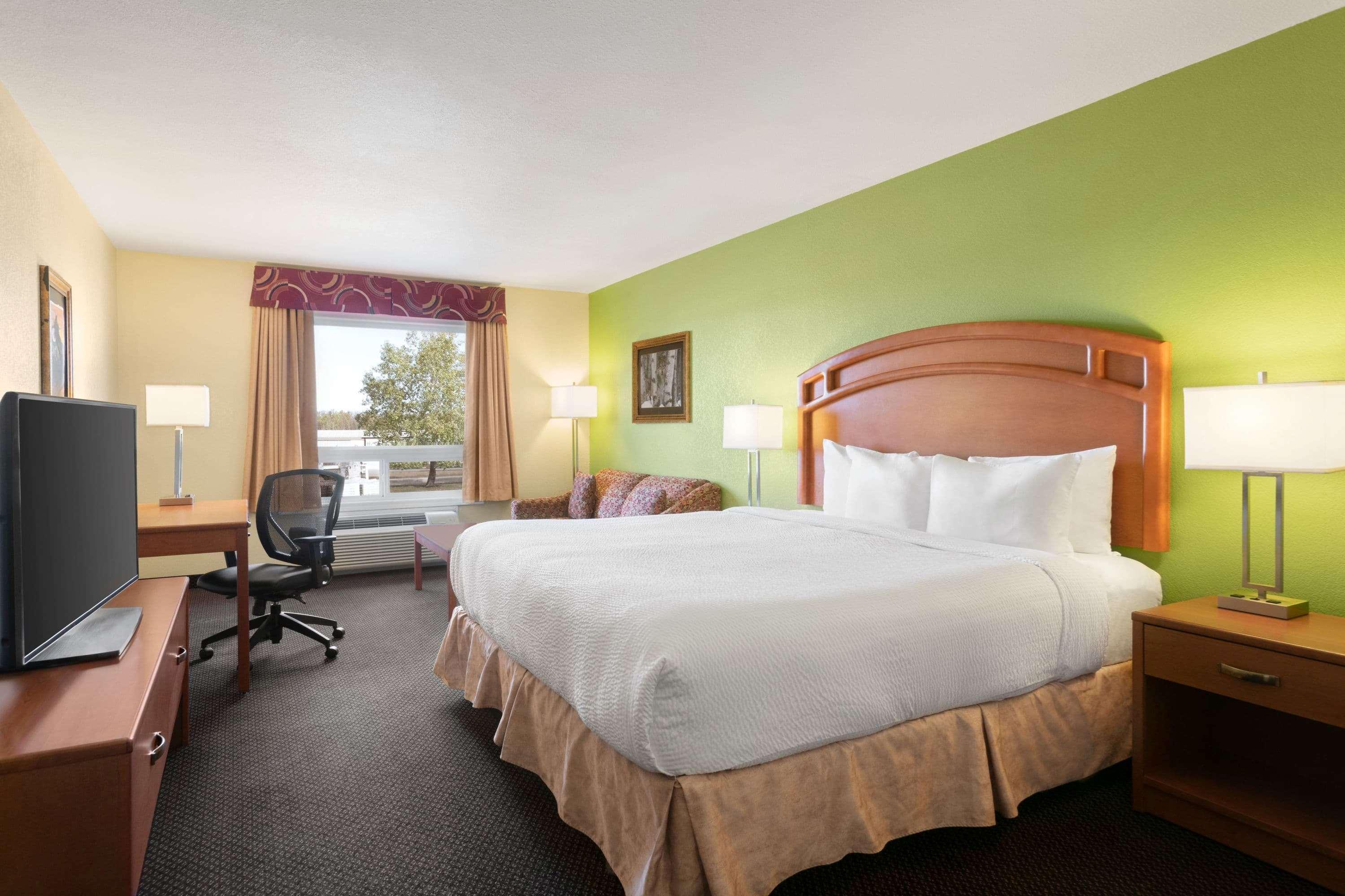 Days Inn & Suites By Wyndham Thompson Eksteriør billede